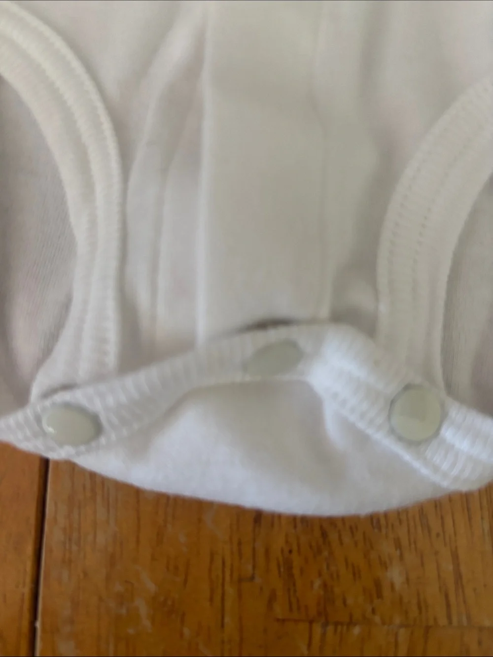 Vintage Carters White Baby One-Piece Romper w/ Bunny Embroidery 3-6 mo 12-18 lbs - Picture 3 of 8